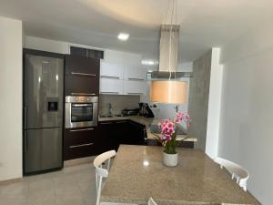 Gallery image of Apartment in front of the beach in Lechería in El Morto de Barcelona +2 photos