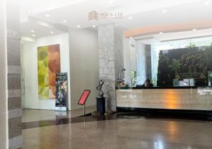 Vstupní hala nebo recepce v ubytování Hock Lee Hotel & Residences + 37 fotografií