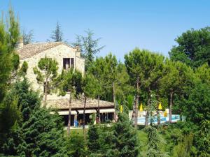 The swimming pool at or close to Apartment in Residence La Ginestra in Montelparo