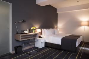 Katil atau katil-katil dalam bilik di Nova Hotel Yerevan +34 gambar