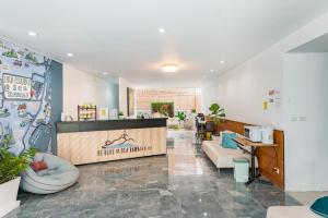 Khu vực sảnh/lễ tân tại De Blue Sea Rawai Hotel