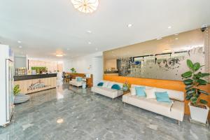 Nhà bếp/bếp nhỏ tại De Blue Sea Rawai Hotel