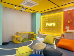 Posezení v ubytování Fawn Hotel + 18 fotografií