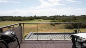 Imagen de la galería de St Andrews Beach Golf Club Apartment 8 03, en Fingal