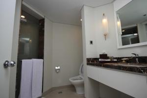Bagno di AKAR Hotels & Resort Lampung
