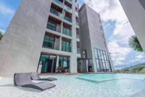 Πισίνα στο ή κοντά στο Sea & Mountain Views Apartment A602 at VV Patong
