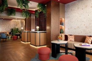 The Spring House Hotel Rome Vatican, Tapestry Collection Hilton的休息区