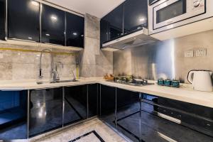 Chengdu Yunxi Luxury High-end Suite Apartment Hotel廚房或簡易廚房