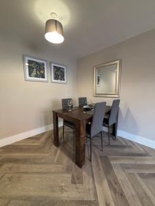 Fotografija v galeriji nastanitve Modern Apartment - BHX NEC - Free Secure Gated Parking v mestu Solihull