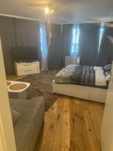 Ein Bett oder Betten in einem Zimmer der Unterkunft Stuttgart mitte