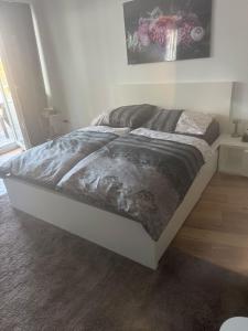 Ein Bett oder Betten in einem Zimmer der Unterkunft Stuttgart mitte