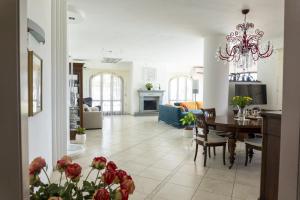 Kuchyň nebo kuchyňský kout v ubytování Villa con piscina - Livorno