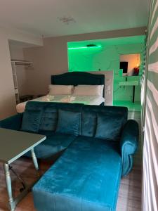 Posteľ alebo postele v izbe v ubytovaní Hotel Cervantes