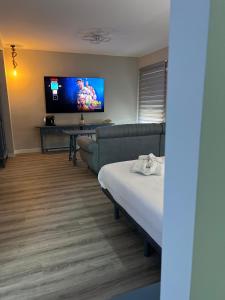 Posteľ alebo postele v izbe v ubytovaní Hotel Cervantes