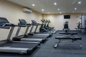 Spordikeskus ja/või sportimisvõimalused majutusasutuses Fairfield Inn & Suites Parsippany