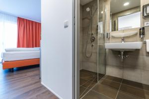 Koupelna v ubytování Seehotel Forst + 31 fotografií