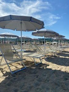 A beach at or near a szállodákat
