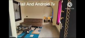 TV a/nebo společenská místnost v ubytování PRASHANTH Home Stay