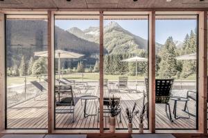 Nespecifikovaný výhled na hory nebo výhled na hory při pohledu z hotelu