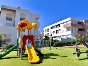 Herní místnost nebo prostor pro děti v ubytování Secure Luxury Apartment With Swimming Pools