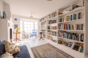 Knihovna v prázdninového domu