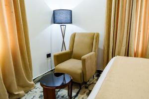Roston Hotels的休息区