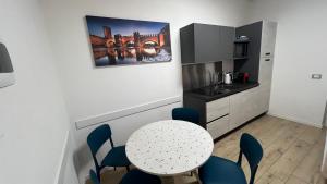 Kuchyňa alebo kuchynka v ubytovaní san rocco apartments