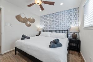 Giường trong phòng chung tại Villa for 50 ppl-Heated Pool & Private Cinema