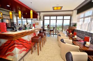 אזור ישיבה ב-G.H. Knoll "Proellhofer" Cafe Bar Hills