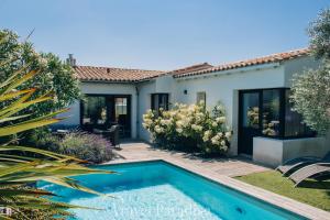 Πισίνα στο ή κοντά στο Domaine Rose Tremiere