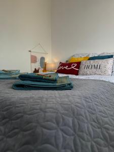 Posteľ alebo postele v izbe v ubytovaní Apartament -Jak w domu- Czeladź 60m2 Centrum Katowic 10km