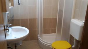 Kúpeľňa v ubytovaní Apartments Henc