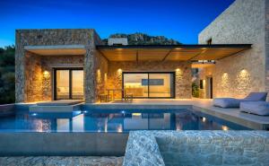 Πισίνα στο ή κοντά στο Villa Naupliē