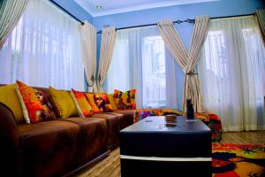 Khu vực ghế ngồi tại Titambire pacape of willowgardens