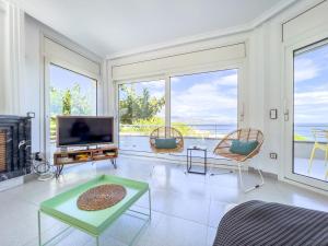Μια τηλεόραση ή/και κέντρο ψυχαγωγίας στο Villa Sarnella, El Port de la Selva