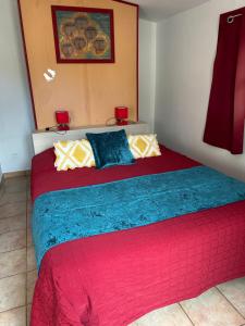Postel nebo postele na pokoji v ubytování Casa di Floumy