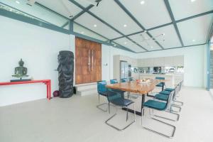 Η κουζίνα ή μικρή κουζίνα στο Villa Somsuay 5Br Private Pool & Panoramic View