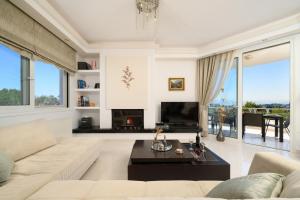Fotografie z fotogalerie ubytování Olgas Luxury Villa, Corfu Greece v destinaci Evropoúloi