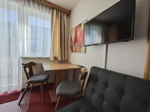 Μια τηλεόραση ή/και κέντρο ψυχαγωγίας στο Bella Mira