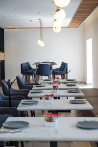 Posezení v ubytování Courtyard by Marriott Puebla Las Animas