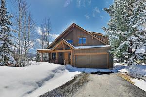 Luxurious Cordillera Estate 5 BR, Private Hot Tub v zimě