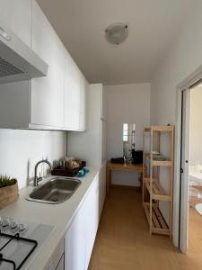 Kuchyň nebo kuchyňský kout v ubytování Clara house