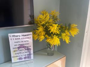 Zdjęcie z galerii obiektu Bed & Breakfast con vista giardino e piscina w mieście Borgofranco dʼIvrea