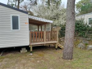 Vonkajšia záhrada v ubytovaní Mobilhome 4 pers La palmyre