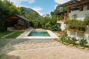 Πισίνα στο ή κοντά στο Villa Talataa