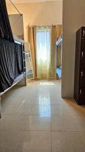 Gambar di galeri bagi Paradiso Hostel di Abu Dhabi
