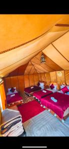 Postel nebo postele na pokoji v ubytování Diamante Luxury Camp