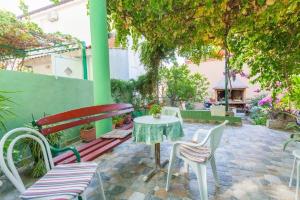 Vonkajšia záhrada v ubytovaní Apartments Tomislava