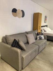 Χώρος καθιστικού στο Comfort Studio