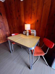 Mynd úr myndasafni af Joshua Tree Ranch House Motel - Downtown - Room #8 í Joshua Tree